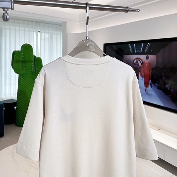 超希少！フェンディ ロゴエンブロイダリー コットンTシャツ 偽物 FY1291AR6Q